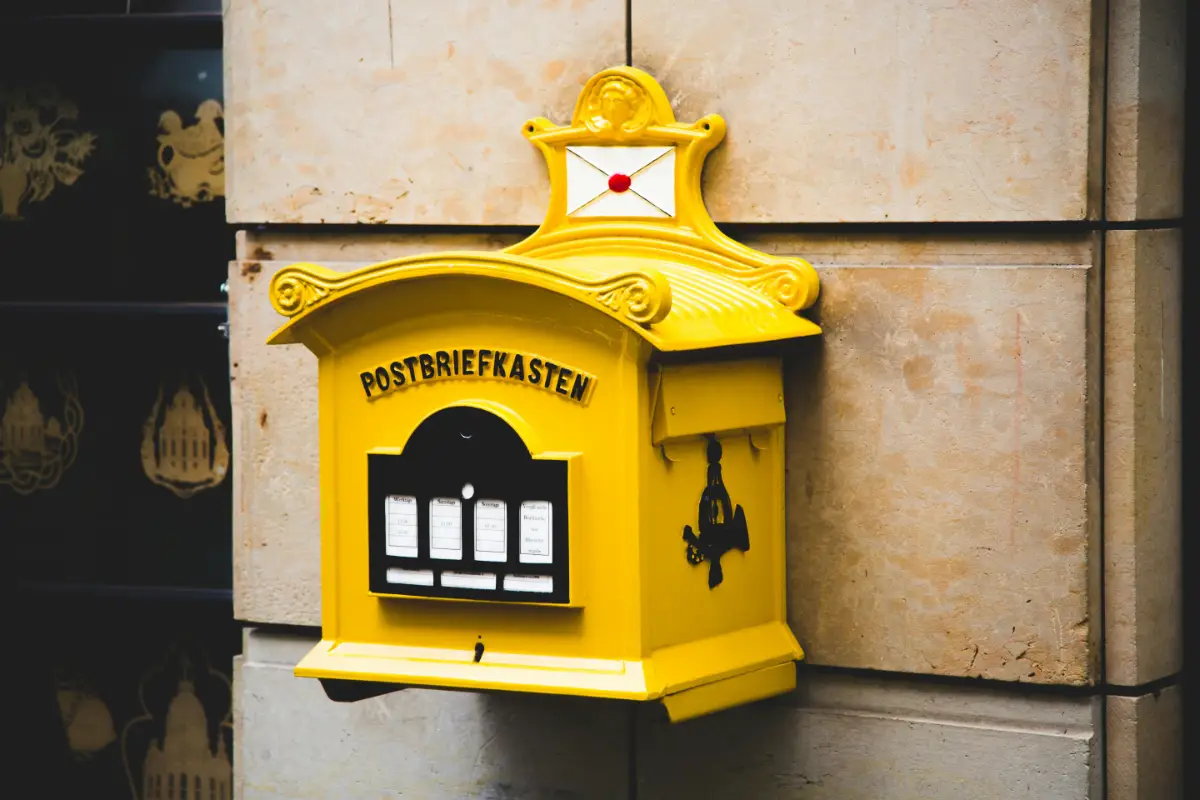 Verifizierung .de-Domain-Inhaber Kontaktdaten
